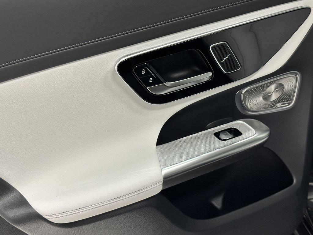 2026 Mercedes Benz GLC 350e 4MATIC photo 21