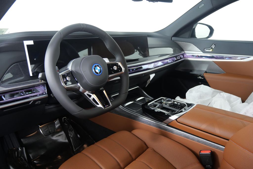 2025 Bmw 750e photo 11