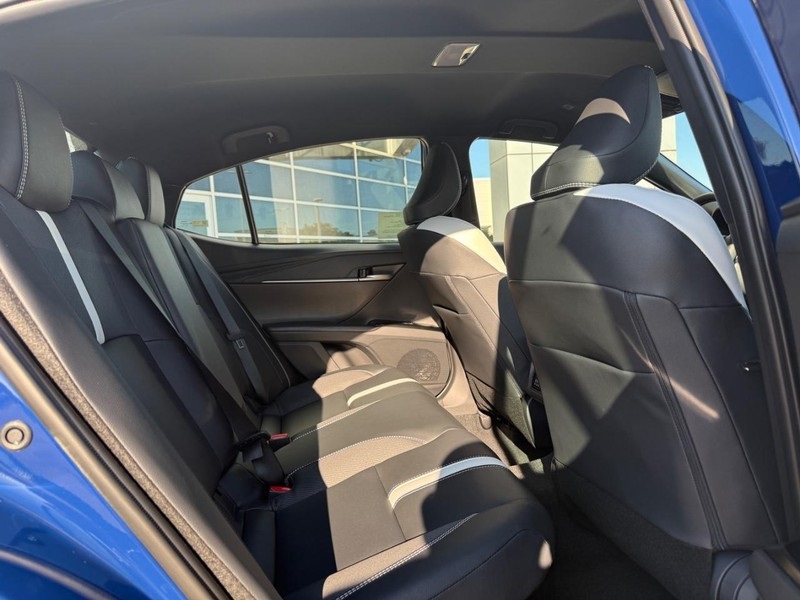 2026 Toyota Camry SE photo 11