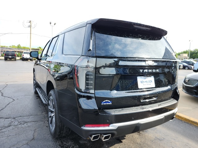 2025 Chevrolet Tahoe High Country photo 2