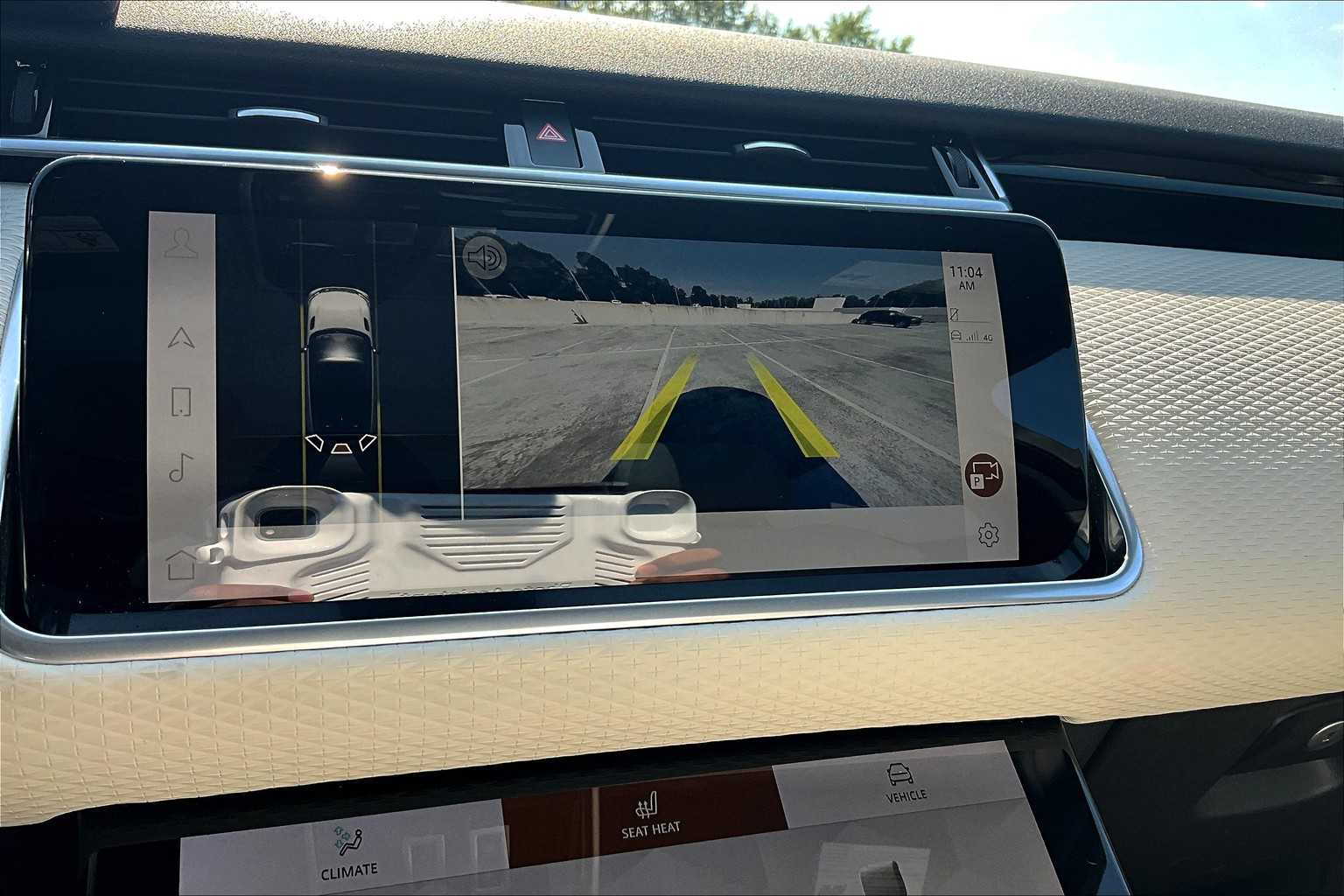 2022 Land Rover Range Rover Velar R-Dynamic S photo 25
