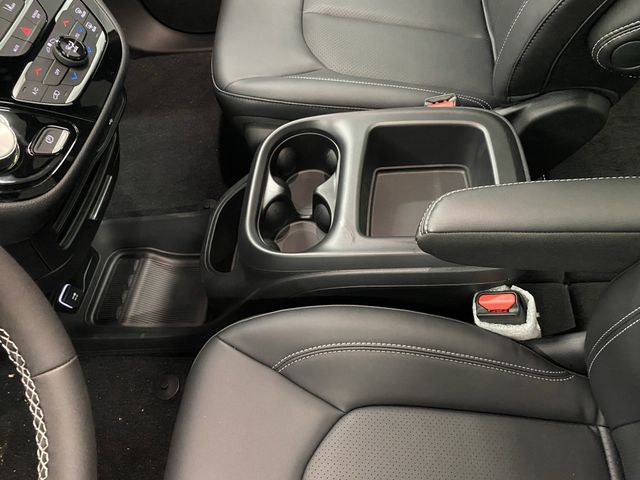 2026 Chrysler Pacifica photo 19