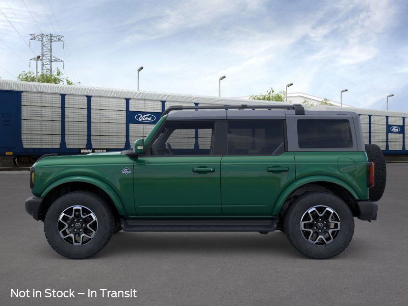 2025 Ford Bronco Outer Banks photo 4