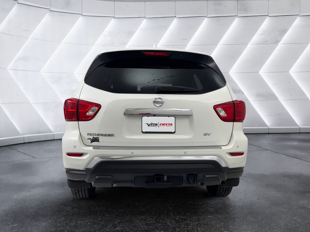 2020 Nissan Pathfinder SV photo 3