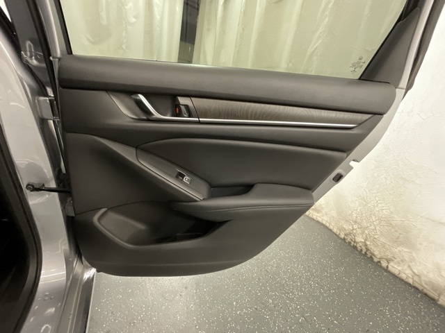 2021 Honda Accord Hybrid EX-L photo 24