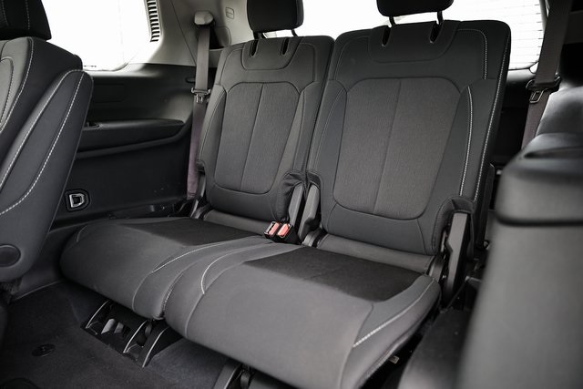 2023 Jeep Grand Cherokee Laredo photo 28