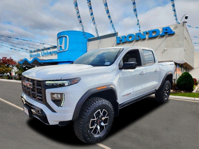 2024 GMC Canyon