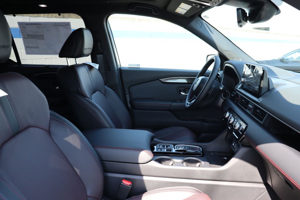2025 Honda Pilot Black Edition photo 22