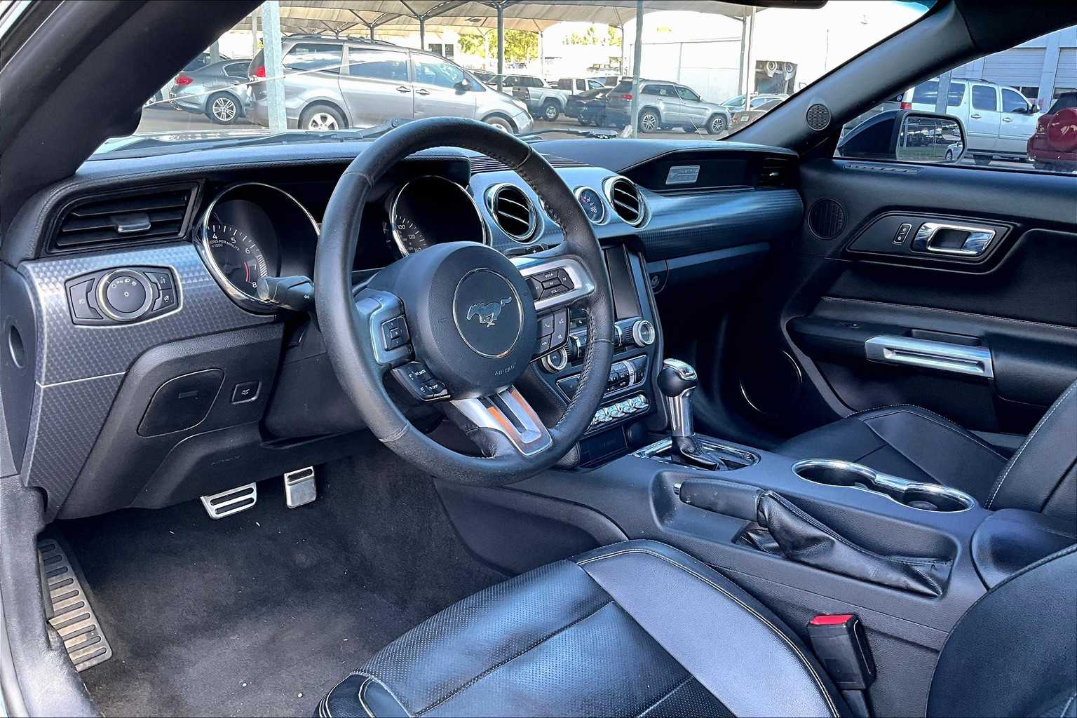 2015 Ford Mustang EcoBoost Premium photo 14