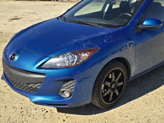 2012 Mazda Mazda3 Touring photo 3