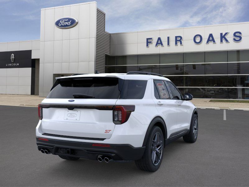 2025 Ford Explorer ST photo 8