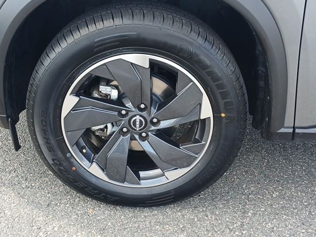 2024 Nissan Rogue SV photo 25