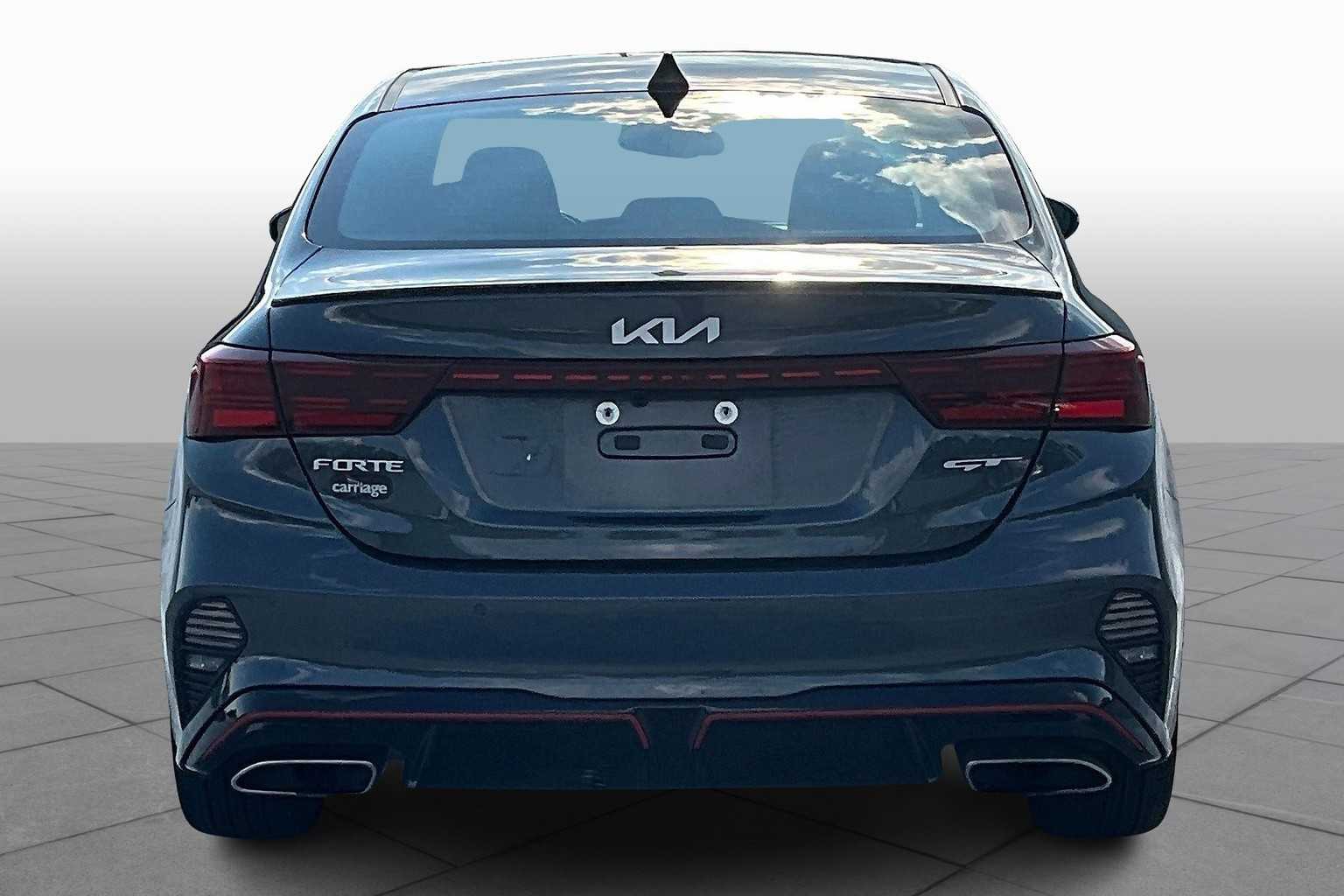 2024 Kia Forte GT photo 3
