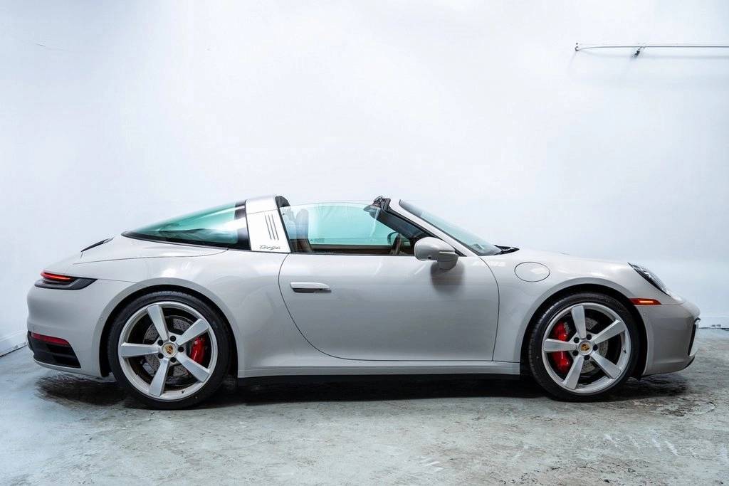2024 Porsche 911 4S Targa 4 GTS photo 8
