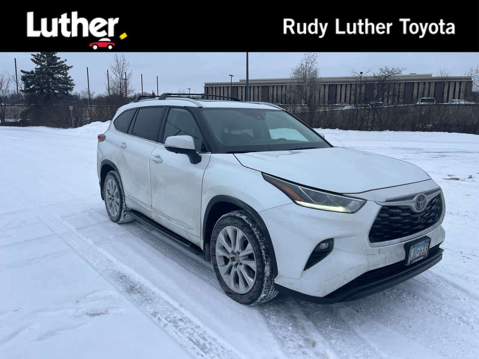 2023 Toyota Highlander Limited's photo