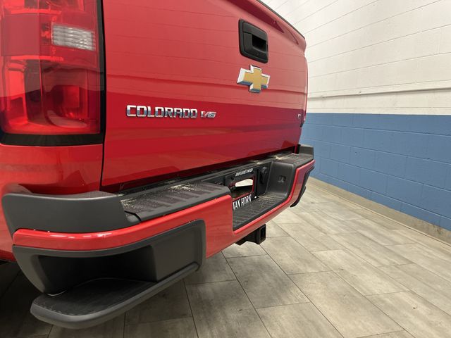 2017 Chevrolet Colorado LT photo 29
