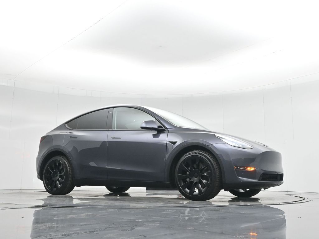 Used 2021 Tesla Model Y Long Range with VIN 5YJYGDEE5MF215505 for sale in Buena Park, CA