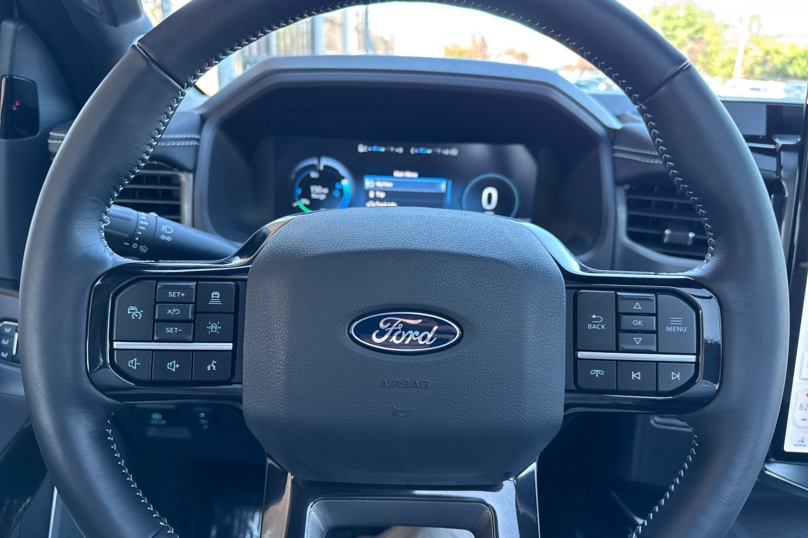2024 Ford F-150 Lightning Platinum photo 23