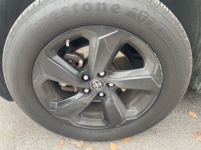 2019 Toyota RAV4 Hybrid XSE photo 2