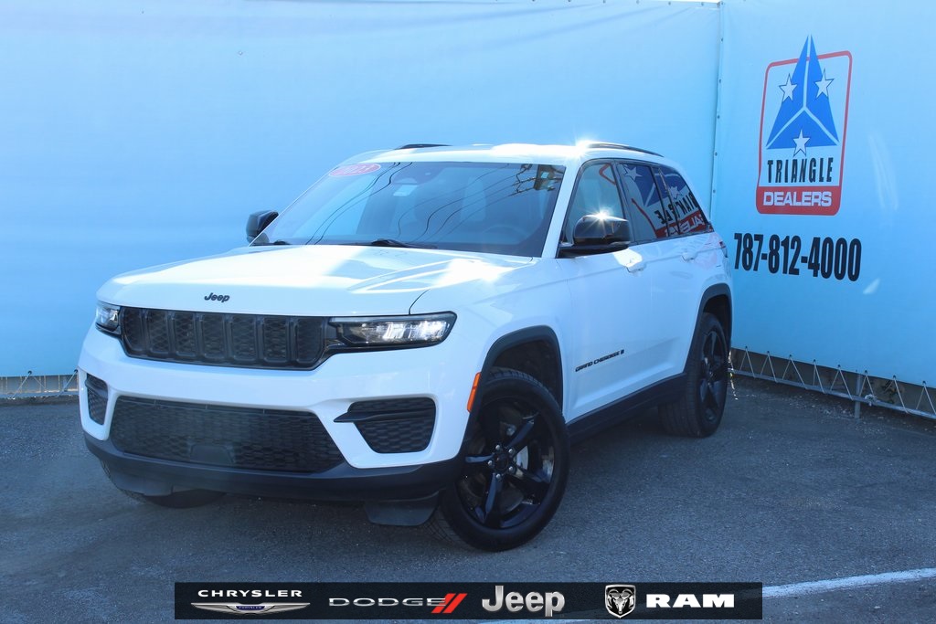 2023 Jeep Grand Cherokee Altitude's photo