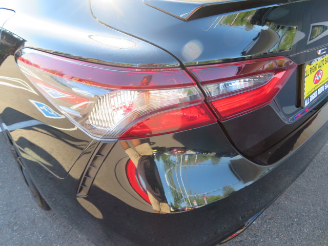 2021 Toyota Camry SE photo 32