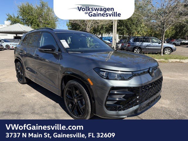 2026 Volkswagen Tiguan SE R-LINE BLACK's photo