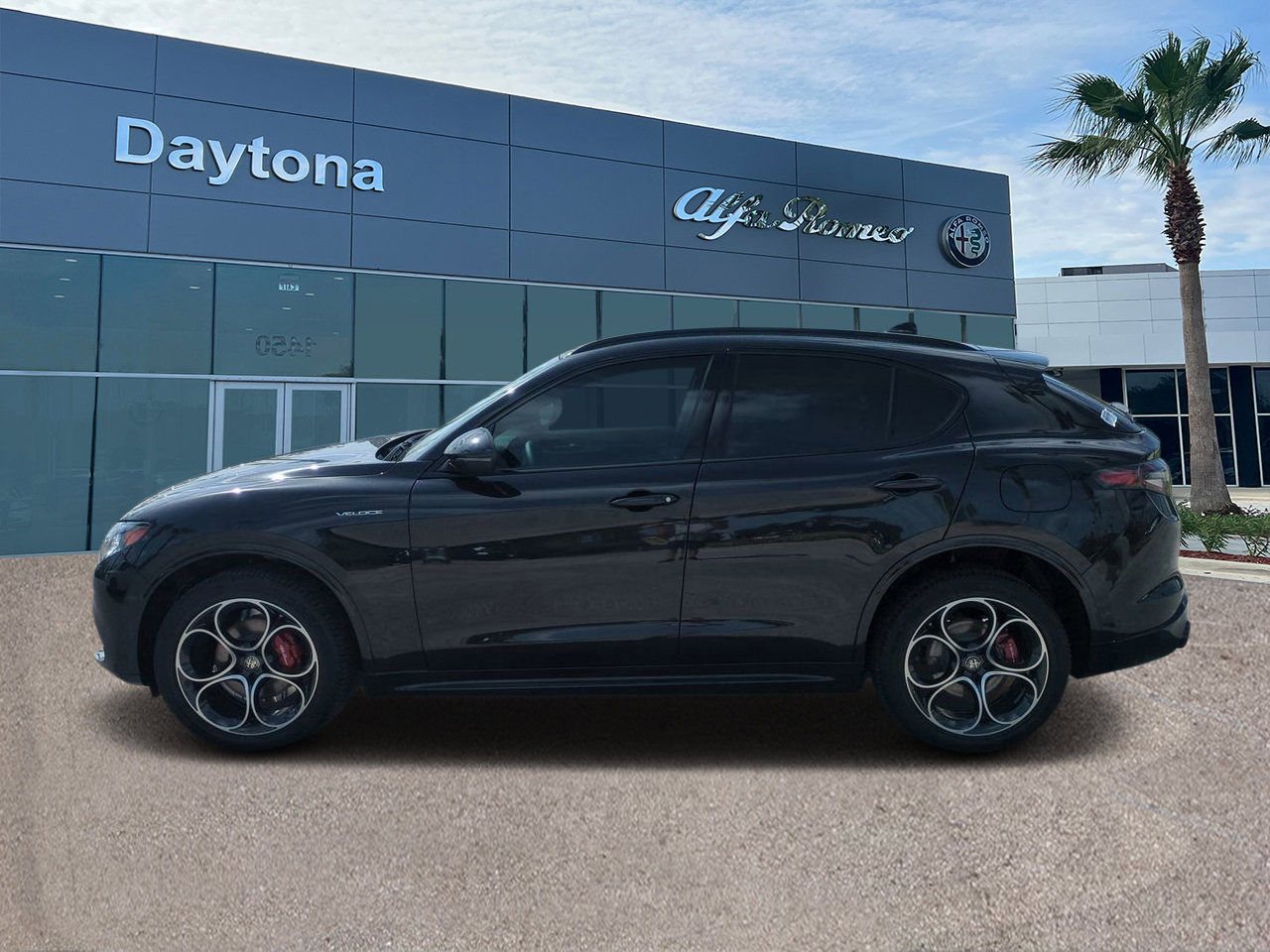 2025 Alfa Romeo Stelvio Sprint photo 5