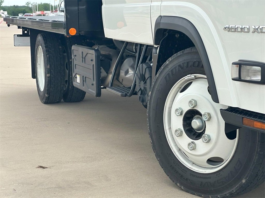 2024 Chevrolet Silverado 4500HD photo 3