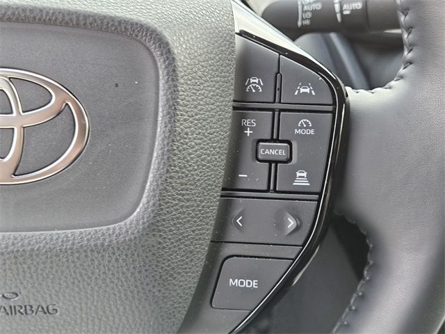 2024 Toyota Prius XLE photo 17