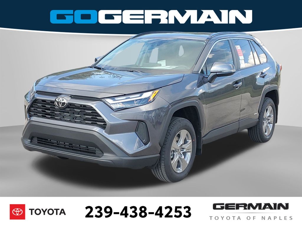 2025 Toyota RAV4 XLE's photo