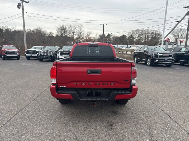 2021 Toyota Tacoma SR5 photo 3