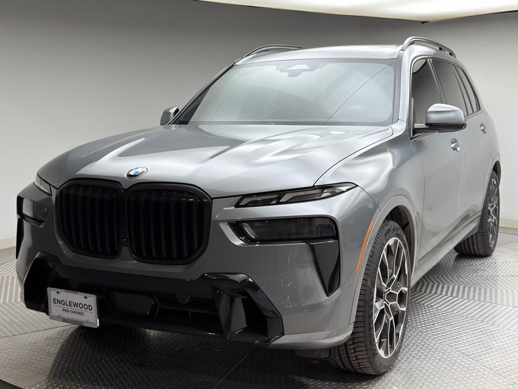 2024 BMW X7 40i's photo