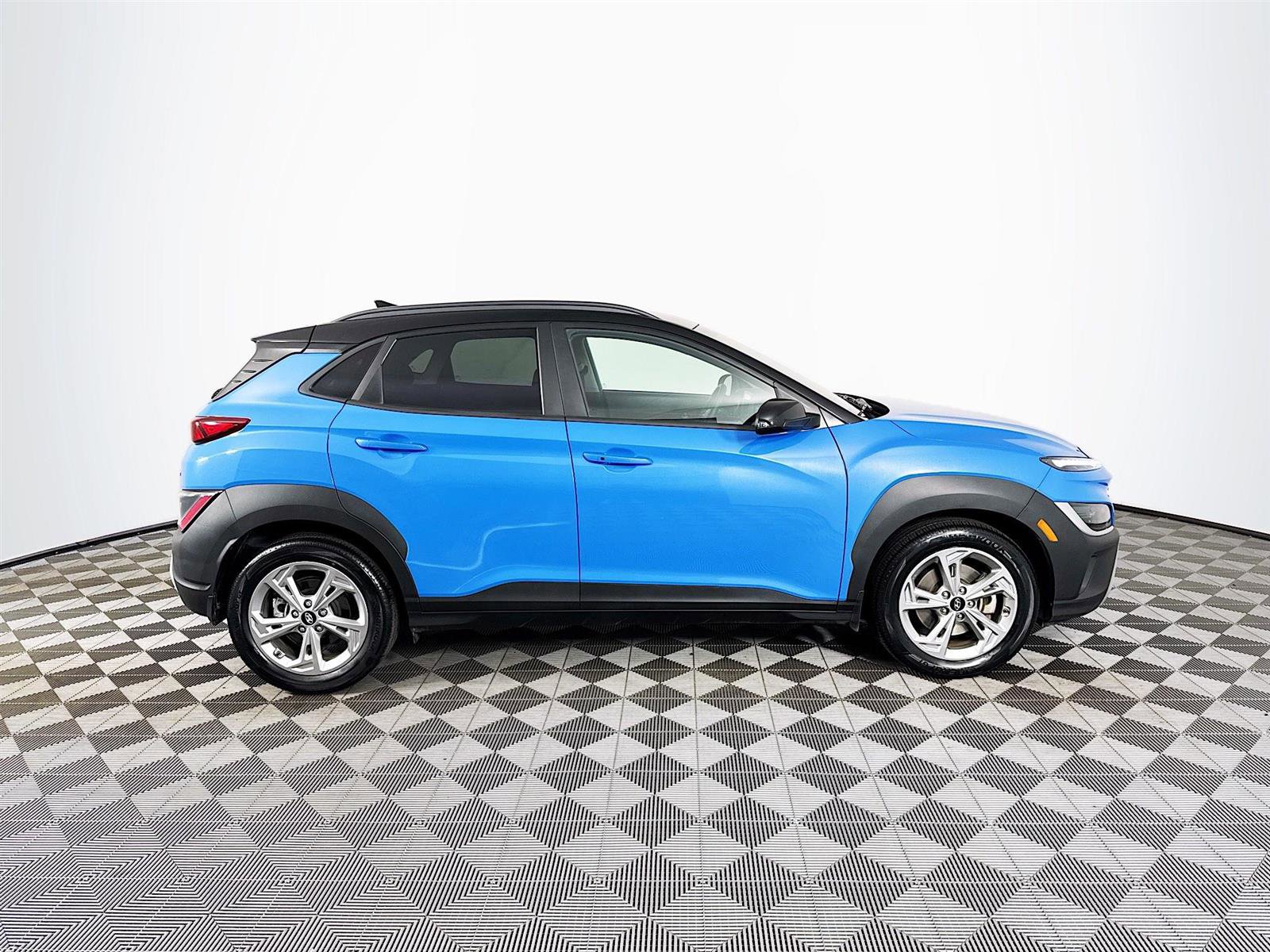 2022 Hyundai Kona SEL photo 4