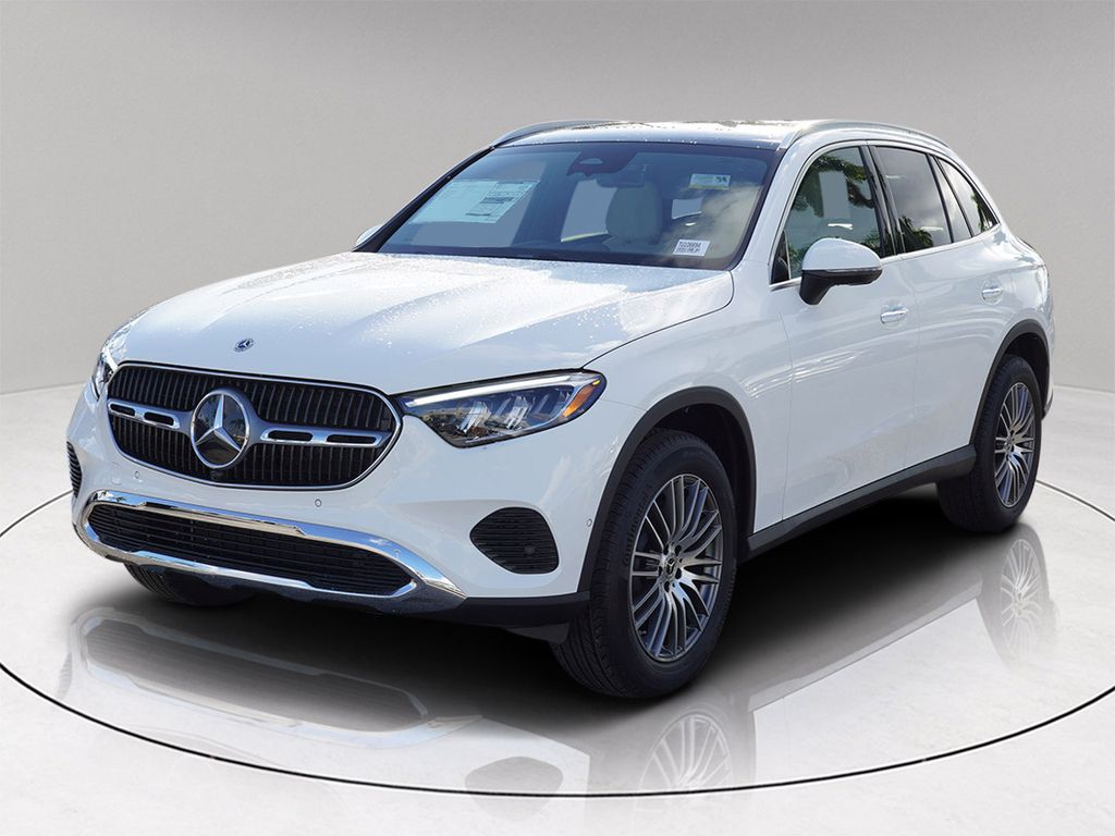 2026 Mercedes Benz GLC 300 photo 3