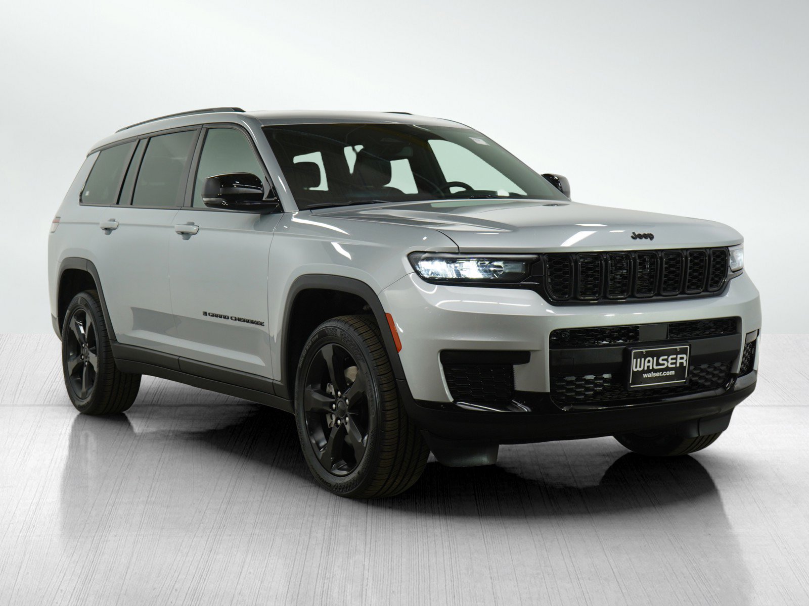 2023 Jeep Grand Cherokee Altitude photo 6