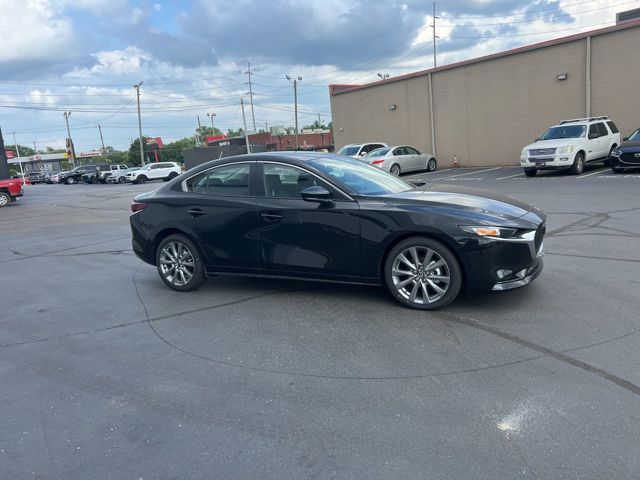 2025 Mazda Mazda3 2.5 s Preferred photo 3