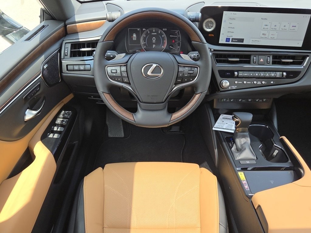 2025 Lexus ES 350 Luxury photo 4