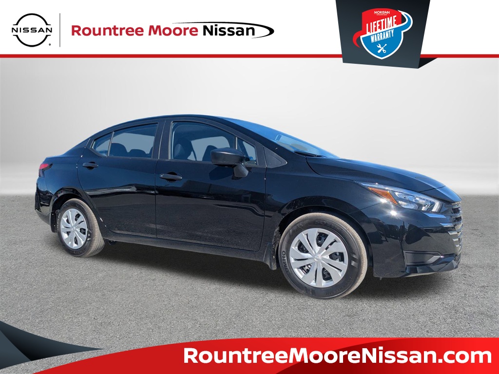 2025 Nissan Versa Sedan S's photo