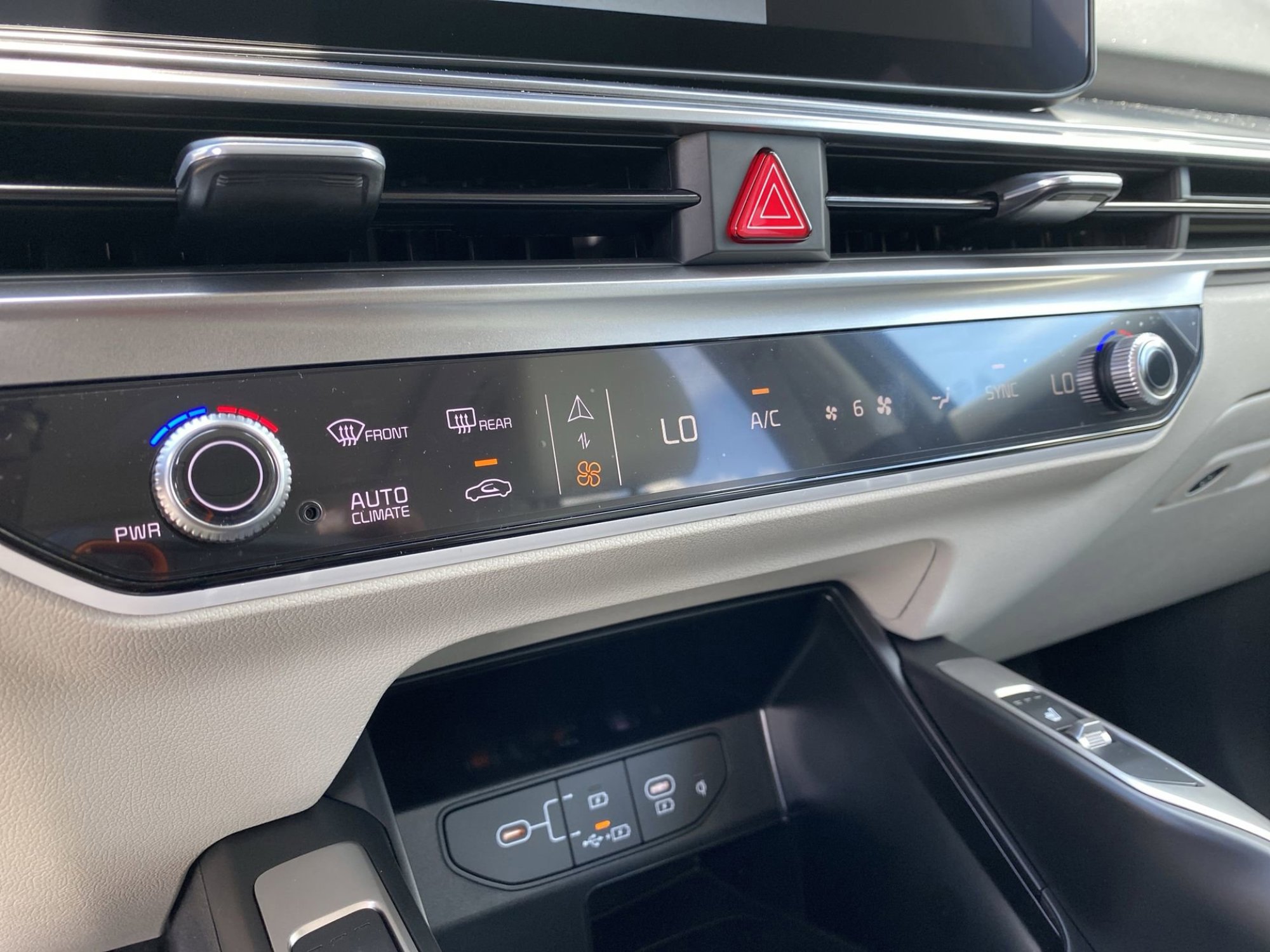 2025 Kia Sorento S photo 21