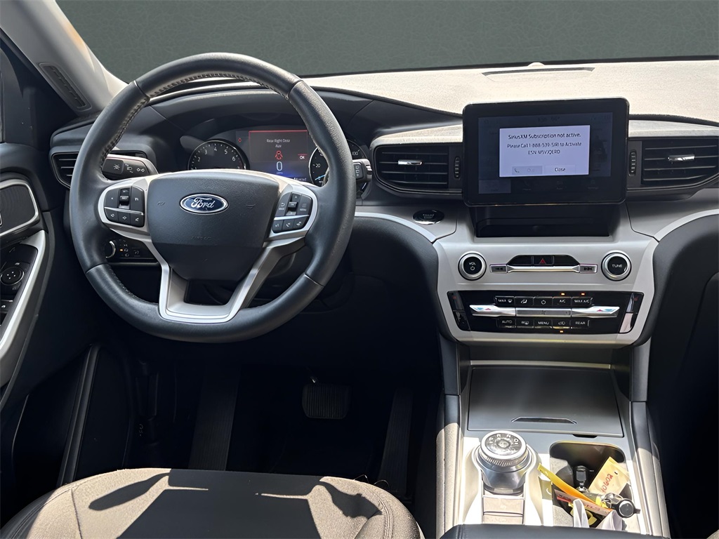 2023 Ford Explorer XLT photo 17