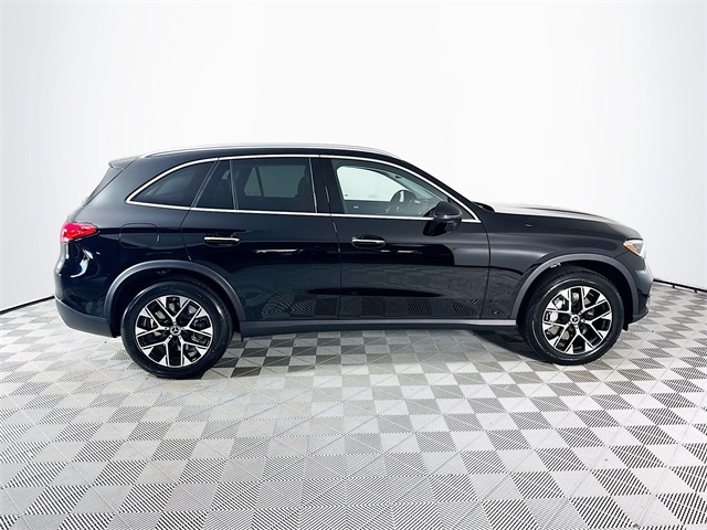 2025 Mercedes Benz GLC 350e 4MATIC photo 8