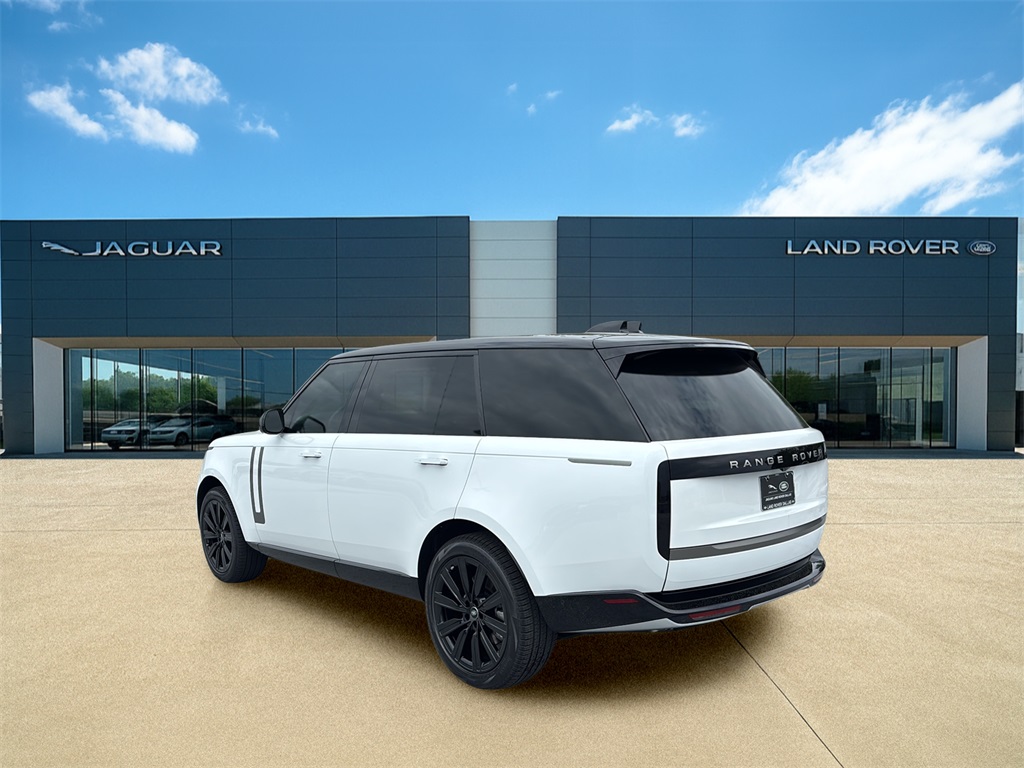 2025 Land Rover Range Rover SE photo 2