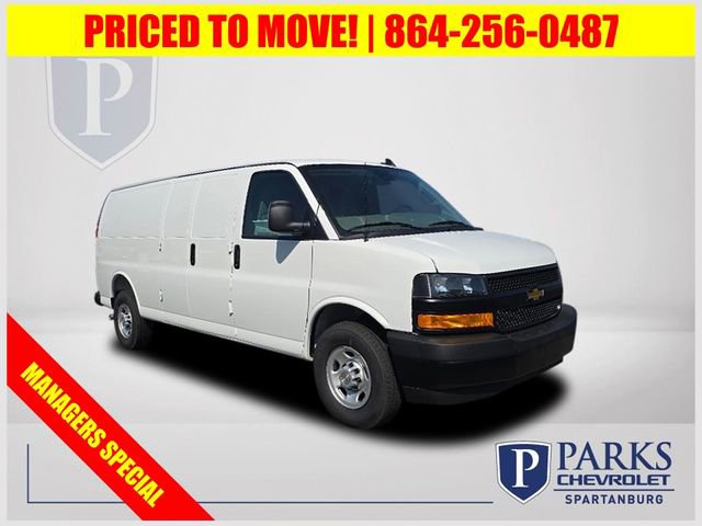 2025 Chevrolet Express Base's photo