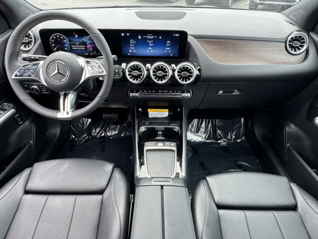 2025 Mercedes Benz GLA 250 4MATIC photo 3