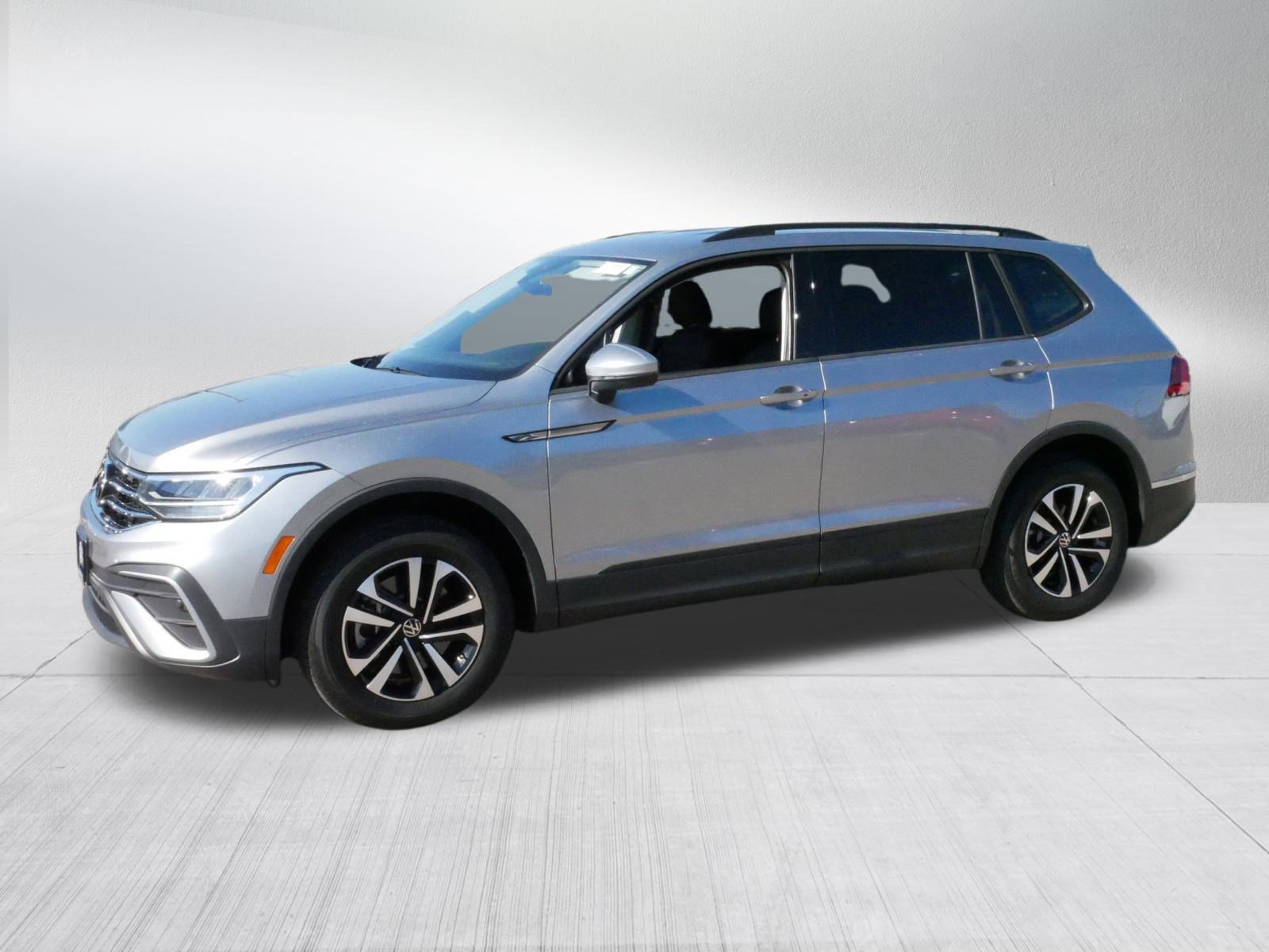 2024 Volkswagen Tiguan S photo 3