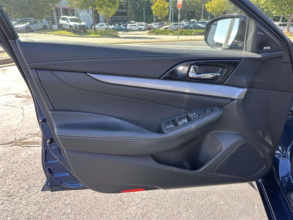 2017 Nissan Maxima SL photo 15