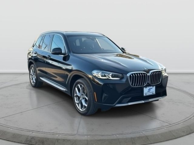 2023 BMW X3 30i's photo