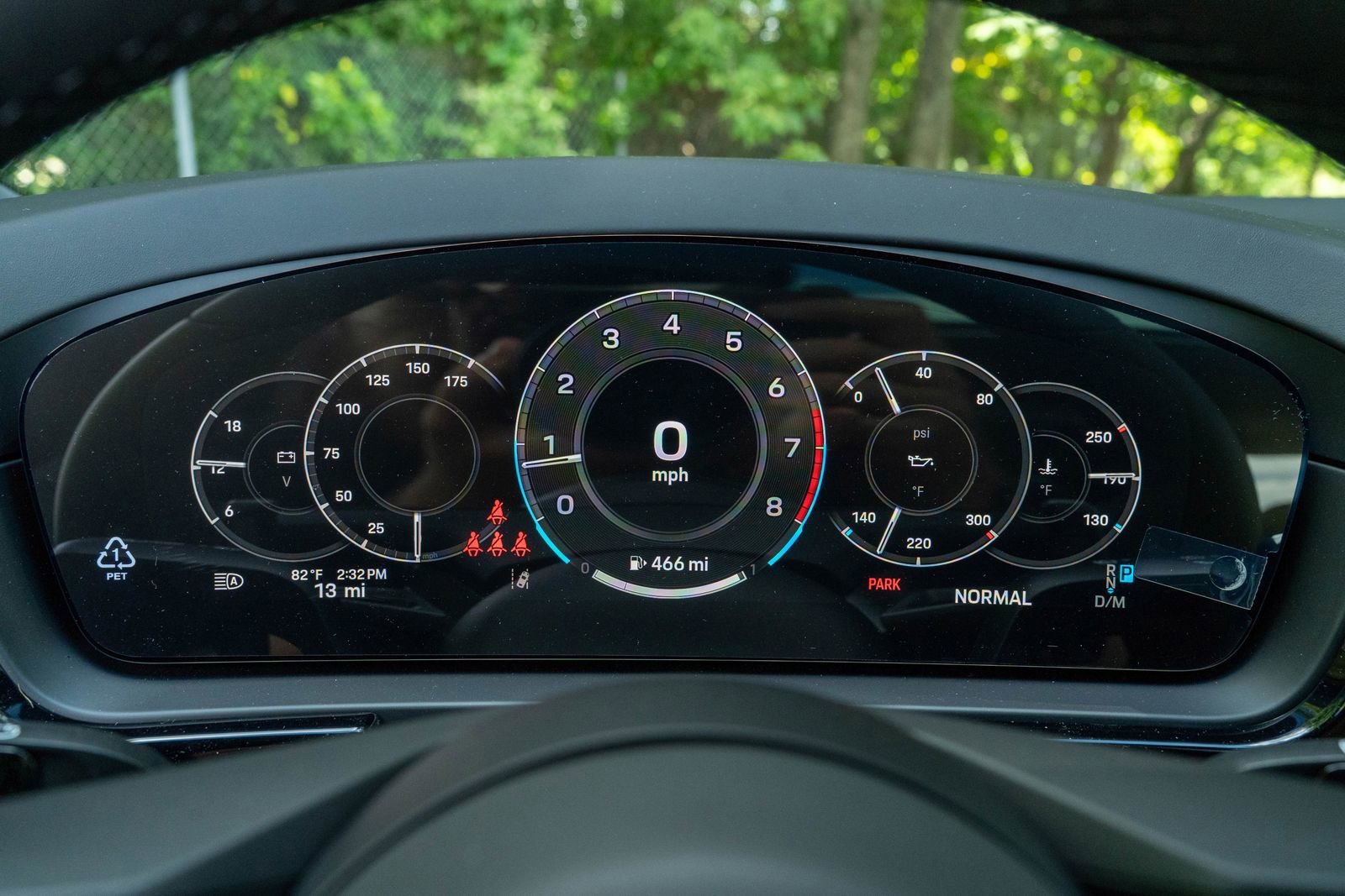 2026 Porsche Cayenne Base photo 25