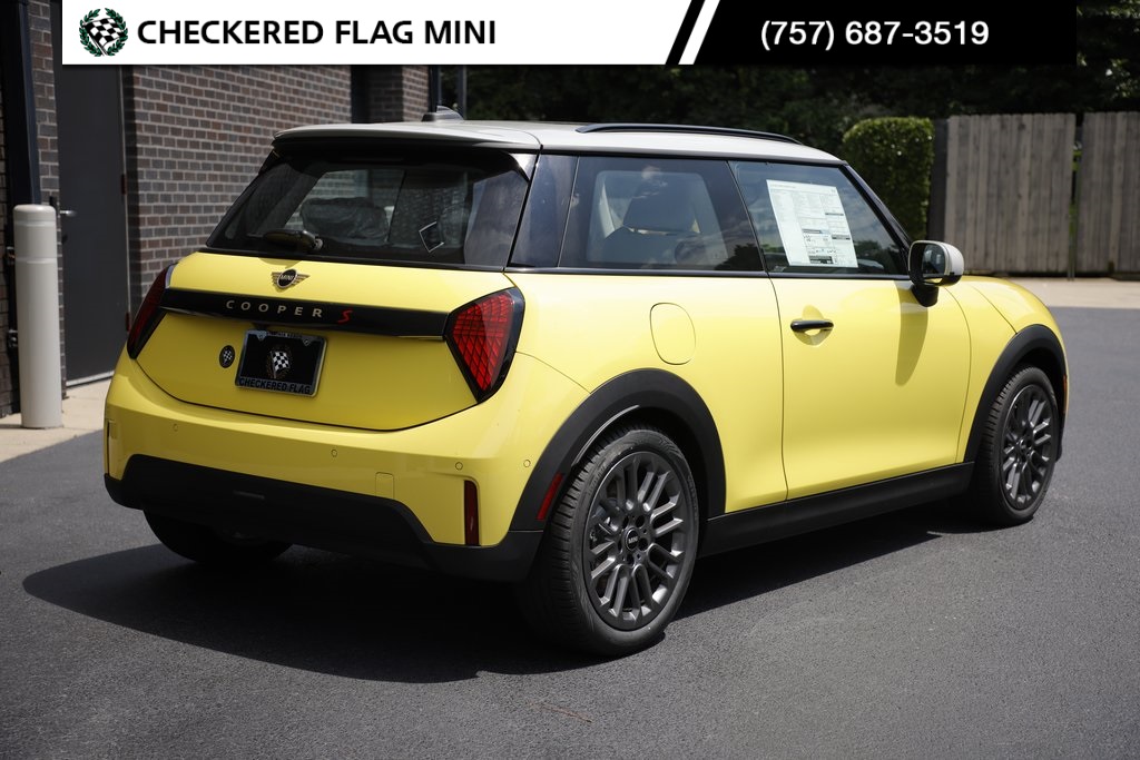 2025 Mini Cooper Hardtop S photo 8