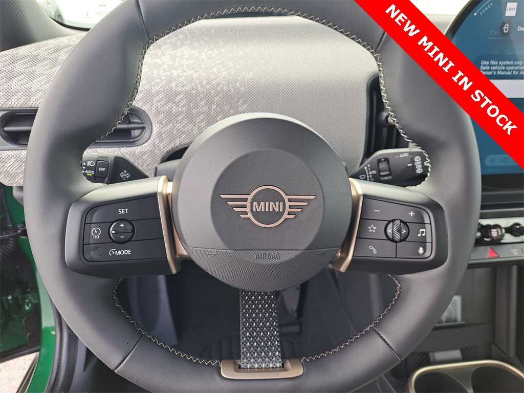 2025 Mini Cooper 2 Door Hardtop Signature photo 16